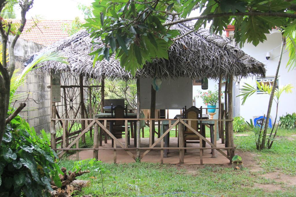 Sylvester Villa Hostel Negombo Buitenkant foto